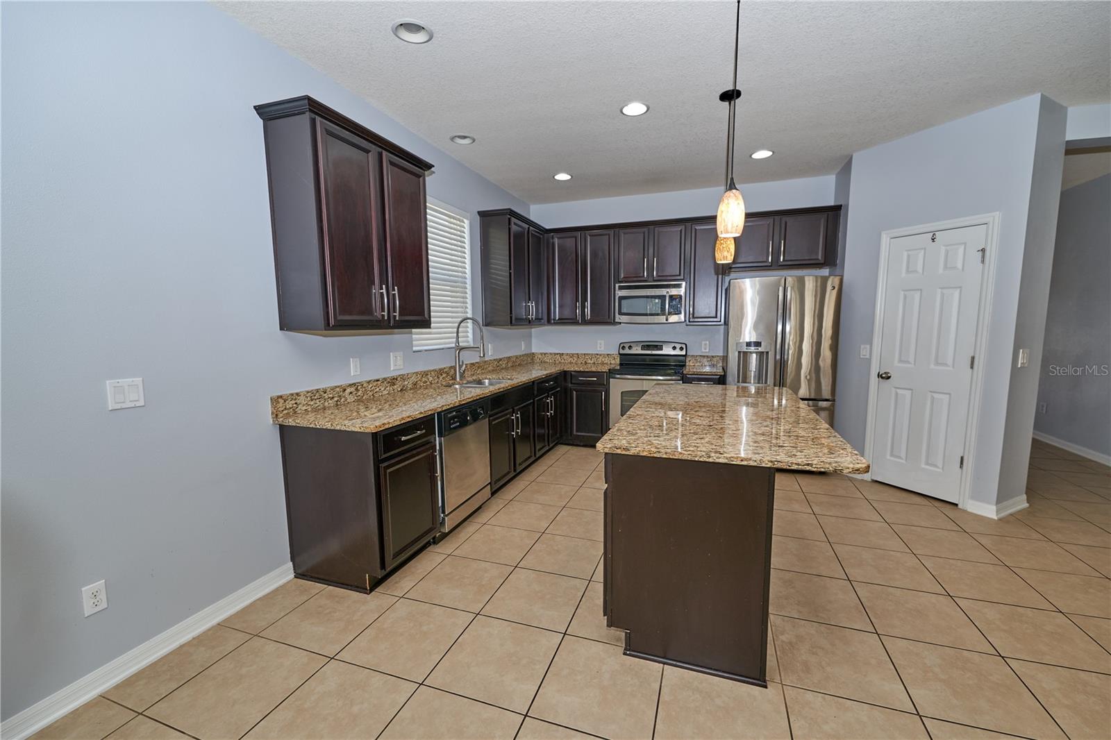 Image 23 of 47 For 2535 Hunley Loop