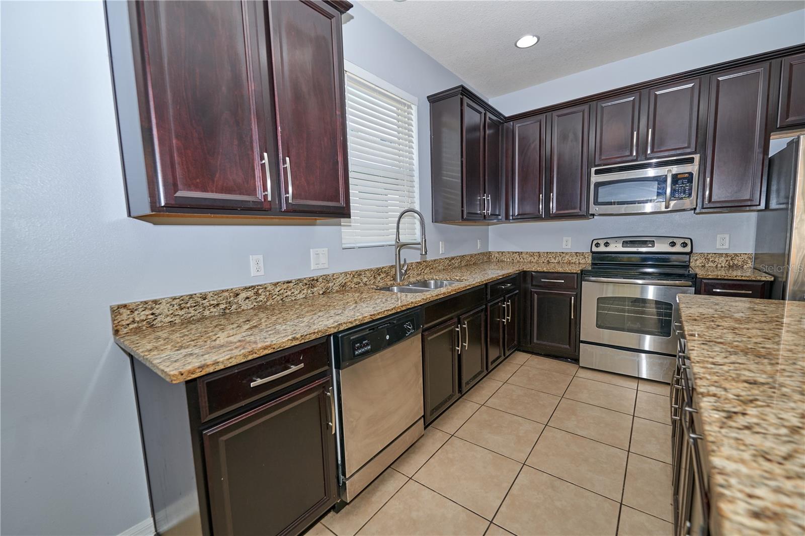 Image 24 of 47 For 2535 Hunley Loop