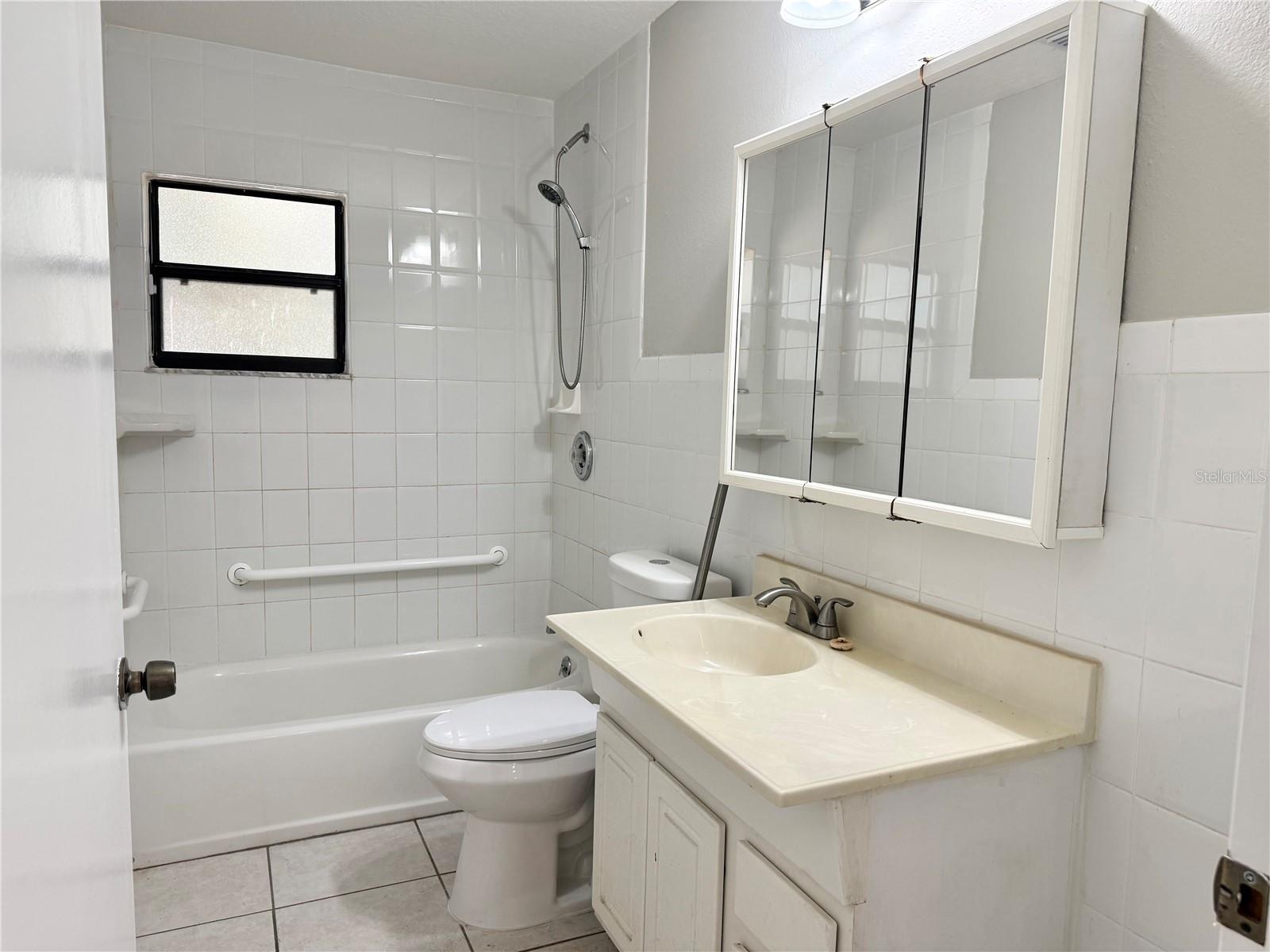 Image 10 of 16 For 2201 Granada Boulevard 1