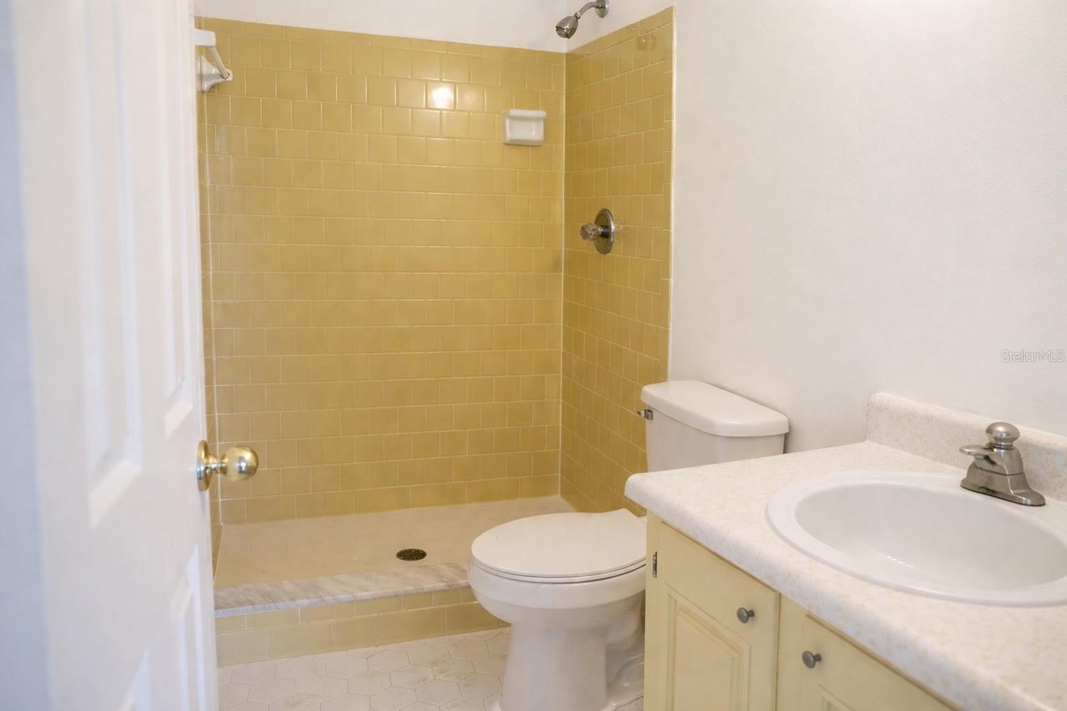 Image 6 of 11 For 130 Johnson Avenue 205