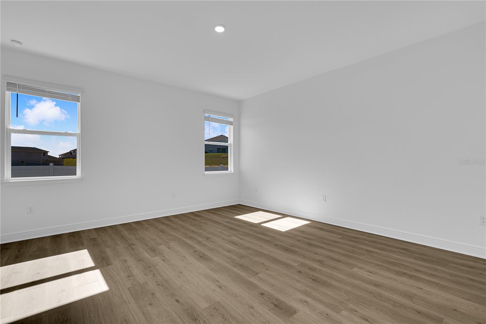 Image 10 of 27 For 2137 Sunshine Peak Dr