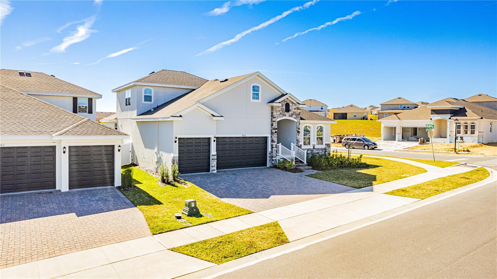 Image 2 of 27 For 2137 Sunshine Peak Dr