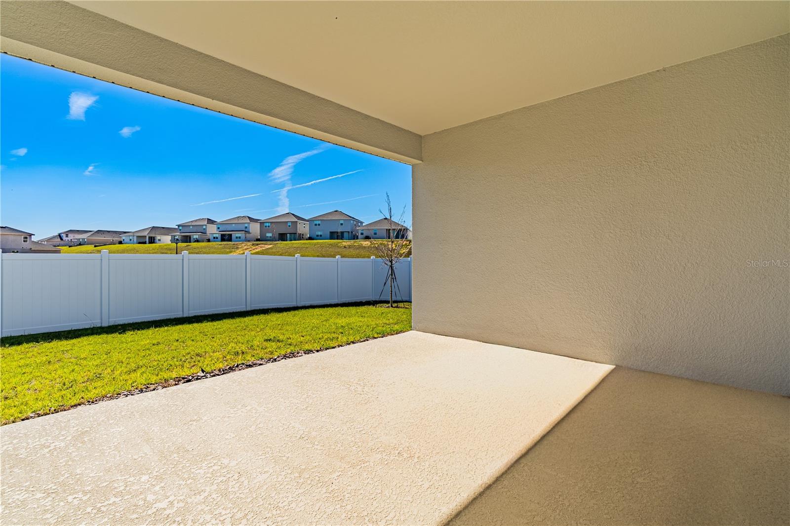 Image 21 of 27 For 2137 Sunshine Peak Dr