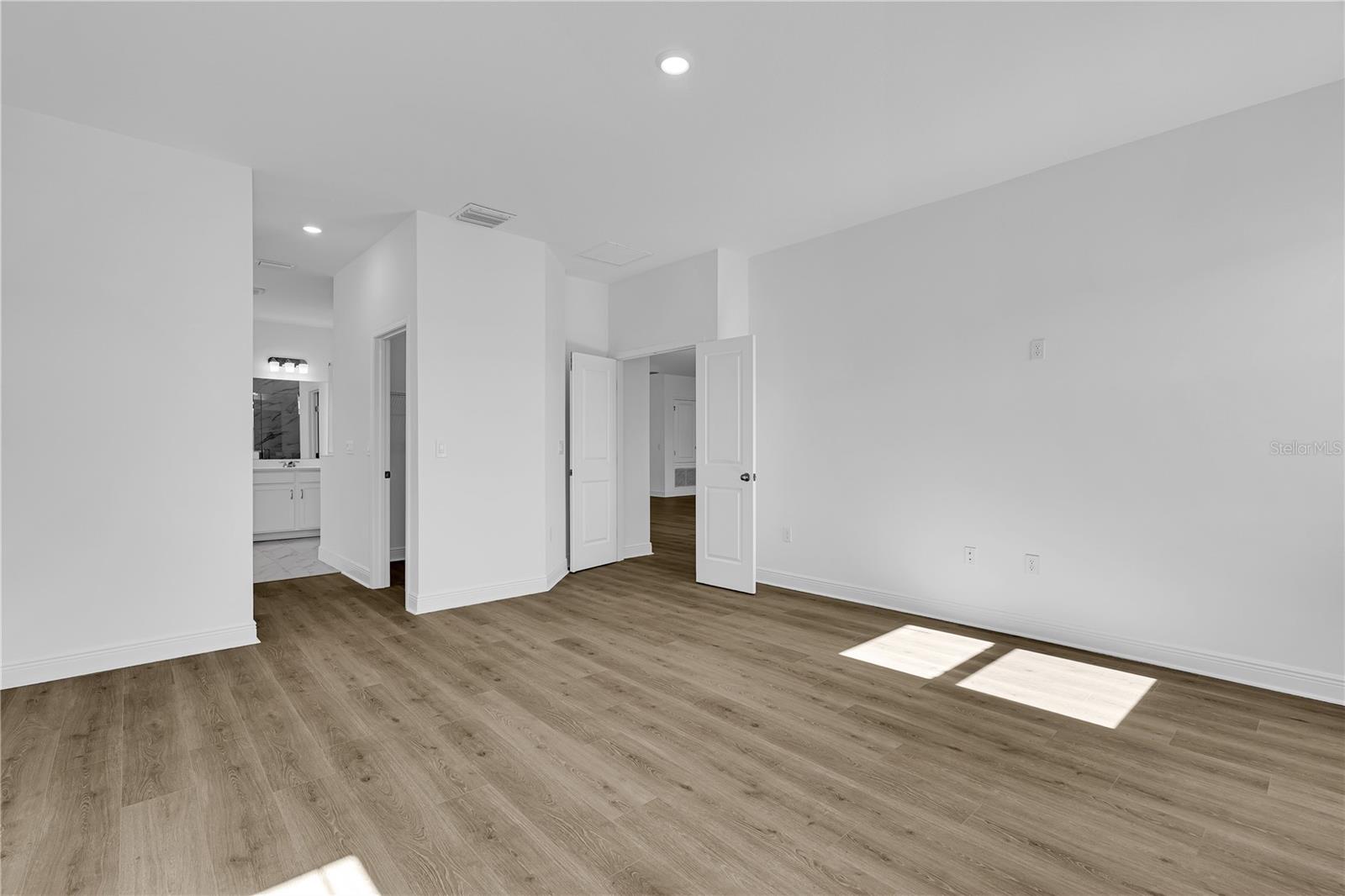 Image 9 of 27 For 2137 Sunshine Peak Dr