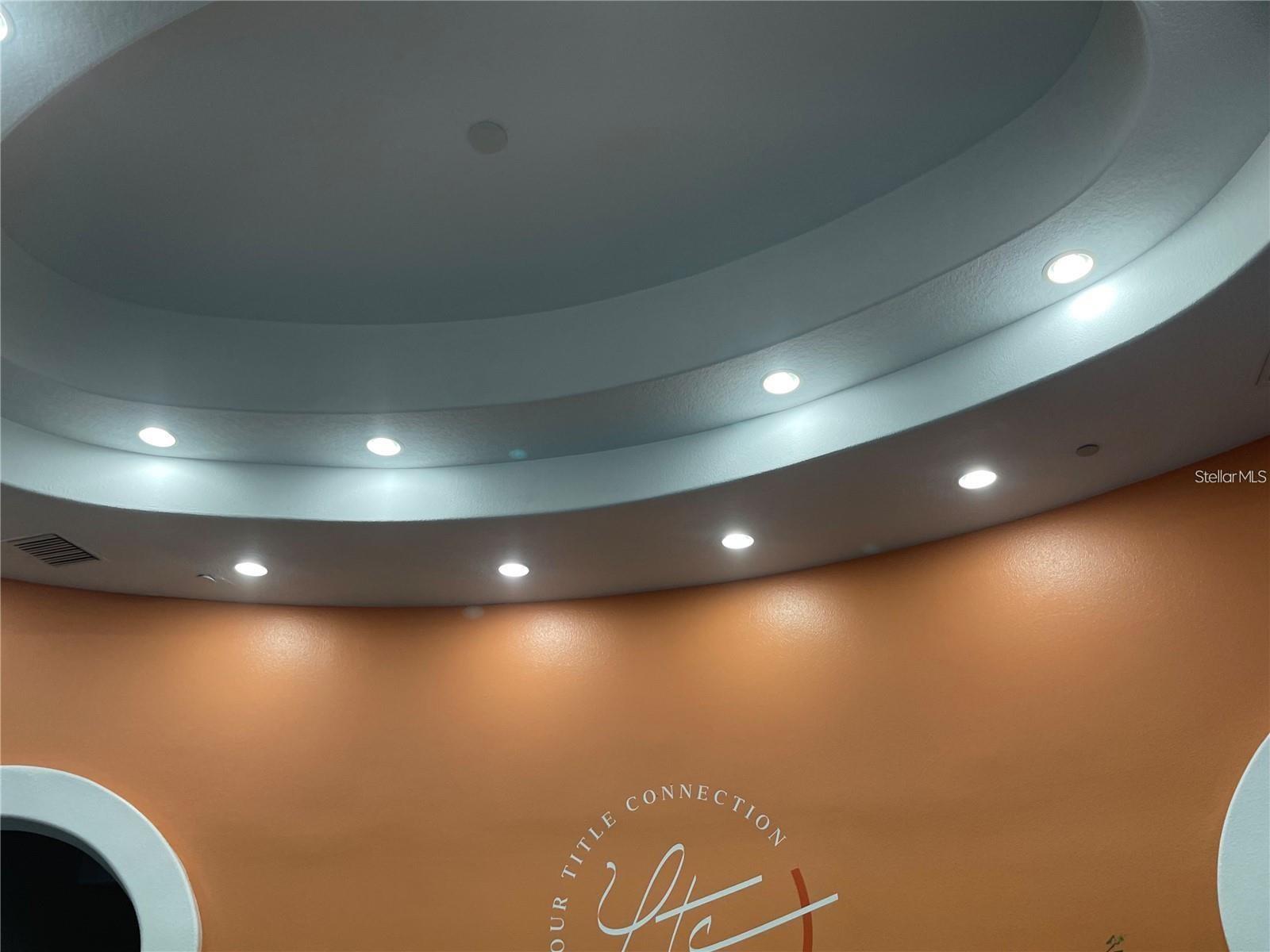 Image 10 of 40 For 8810 Commodity Circle 27