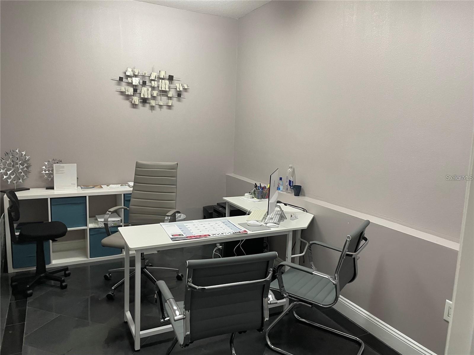 Image 26 of 40 For 8810 Commodity Circle 27