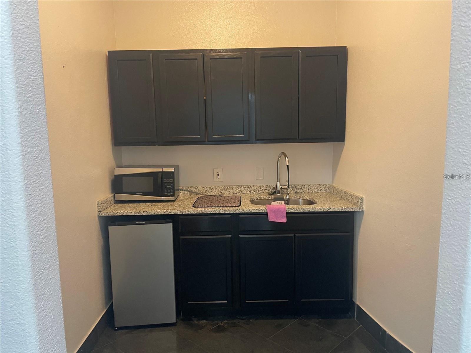 Image 27 of 40 For 8810 Commodity Circle 27