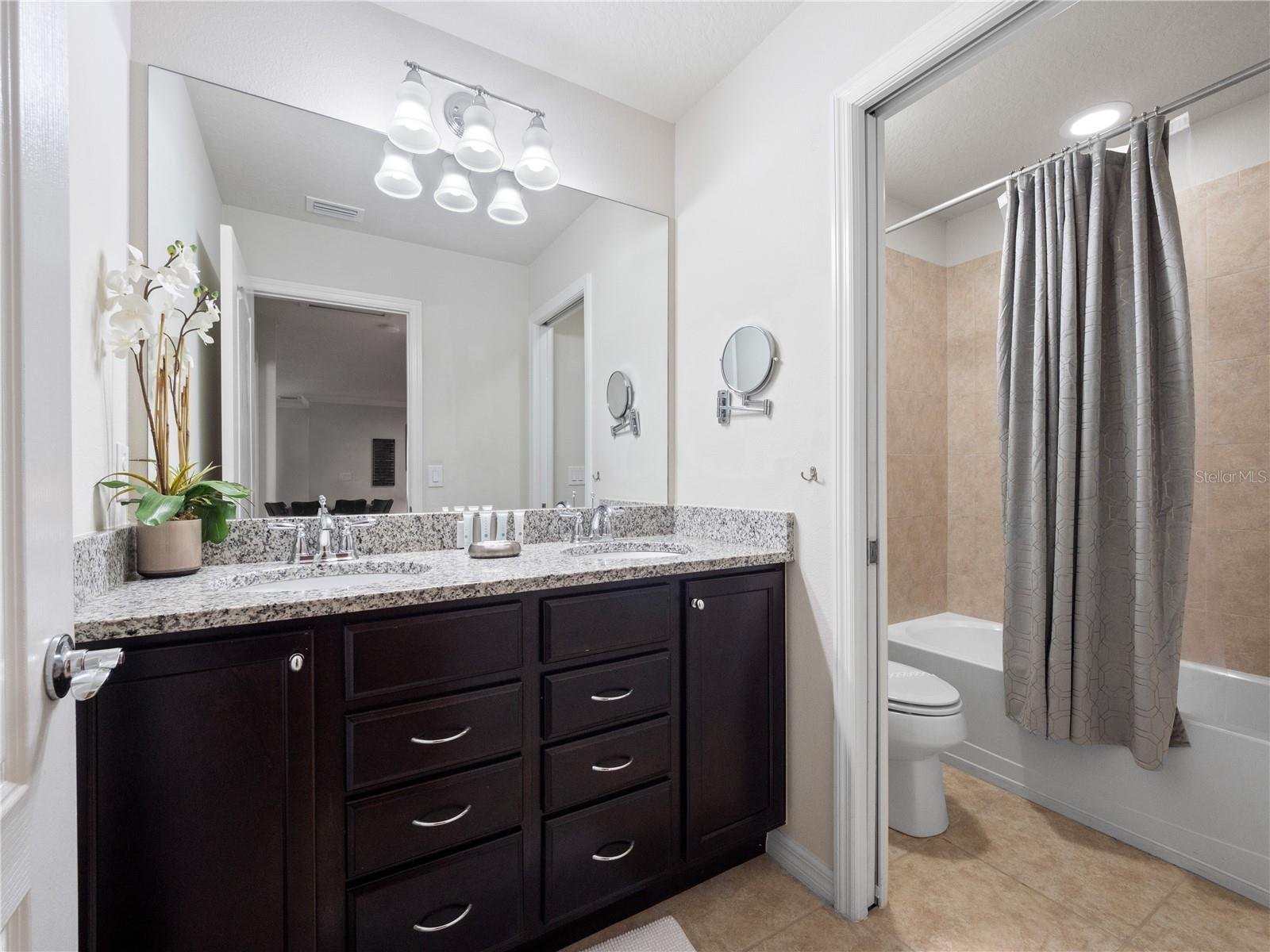 Image 22 of 43 For 8825 Rhodes Street