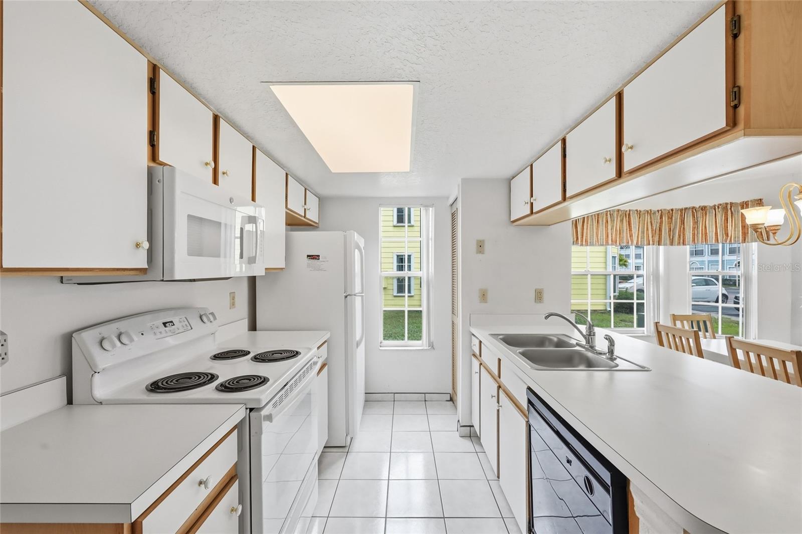 Image 22 of 35 For 2031 Royal Bay Boulevard 71