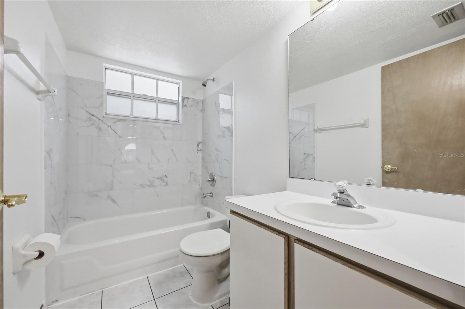 Image 32 of 35 For 2031 Royal Bay Boulevard 71