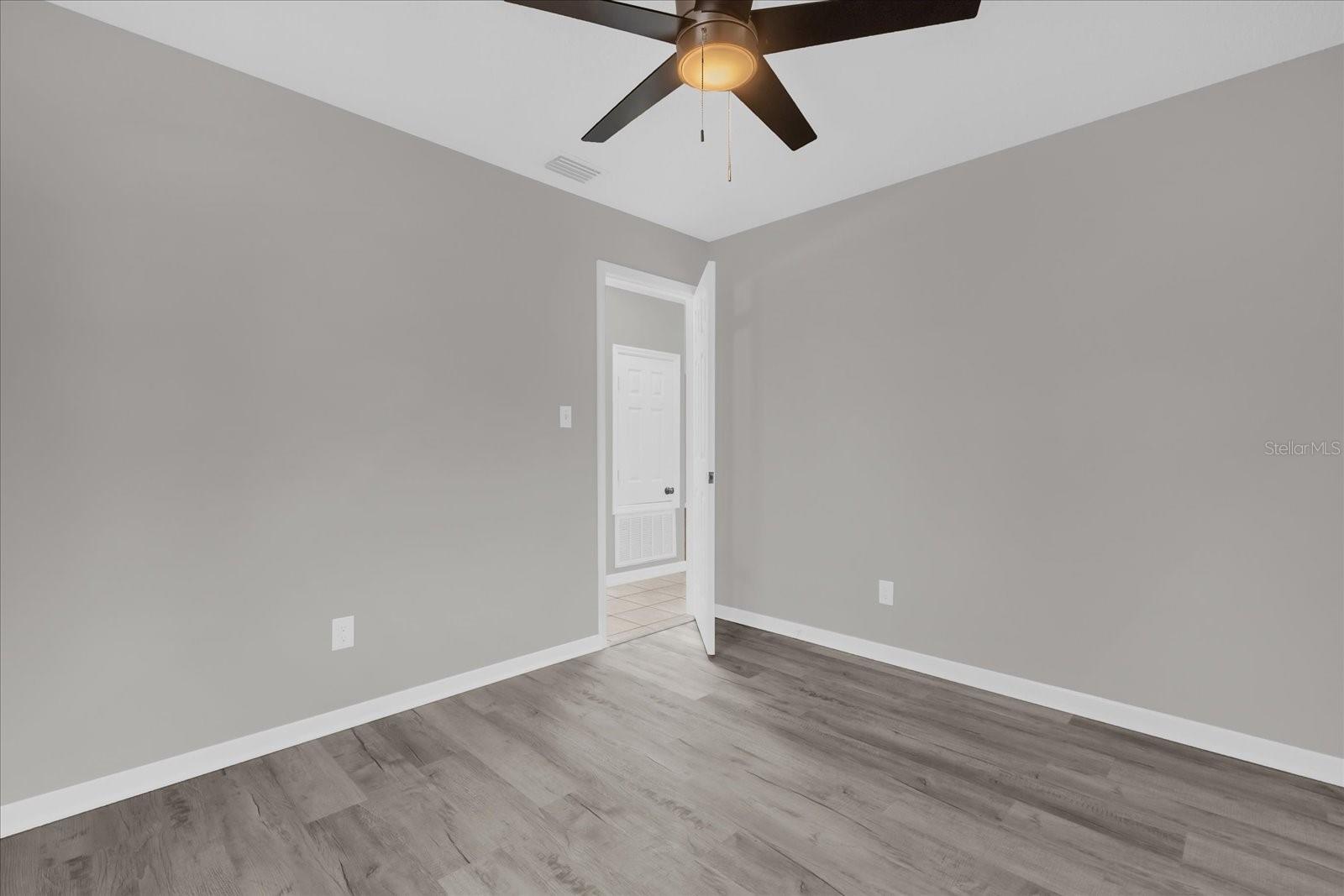 Image 20 of 29 For 498 Timberwolf Trail