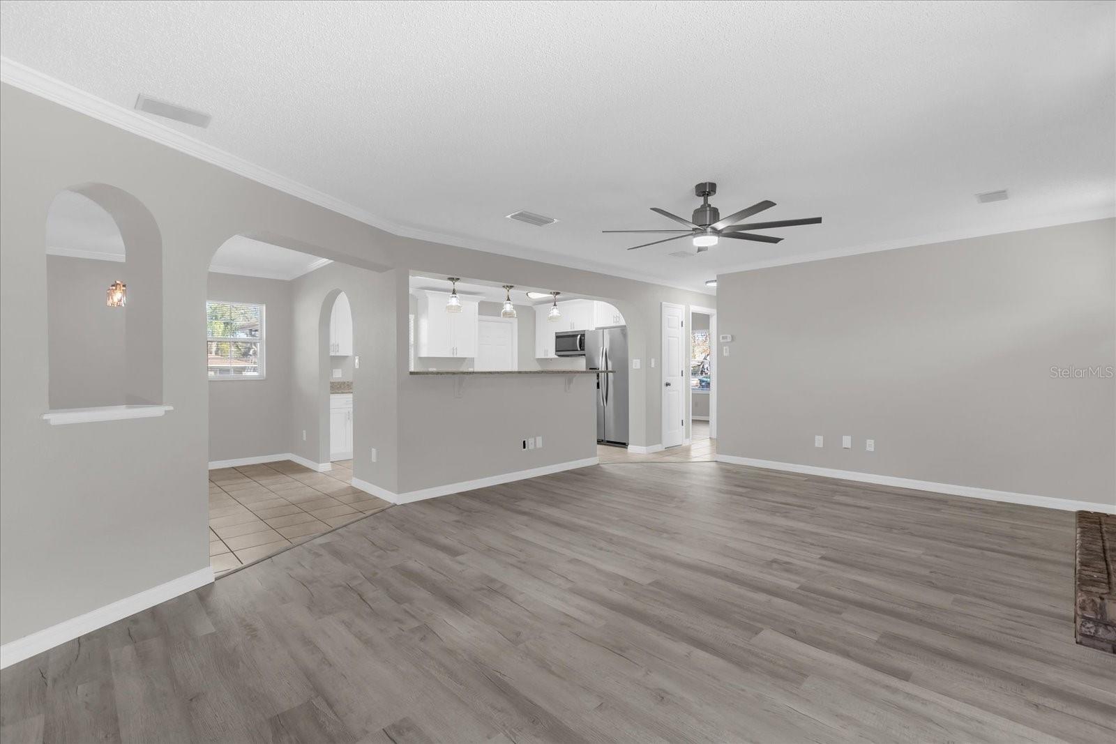 Image 7 of 29 For 498 Timberwolf Trail