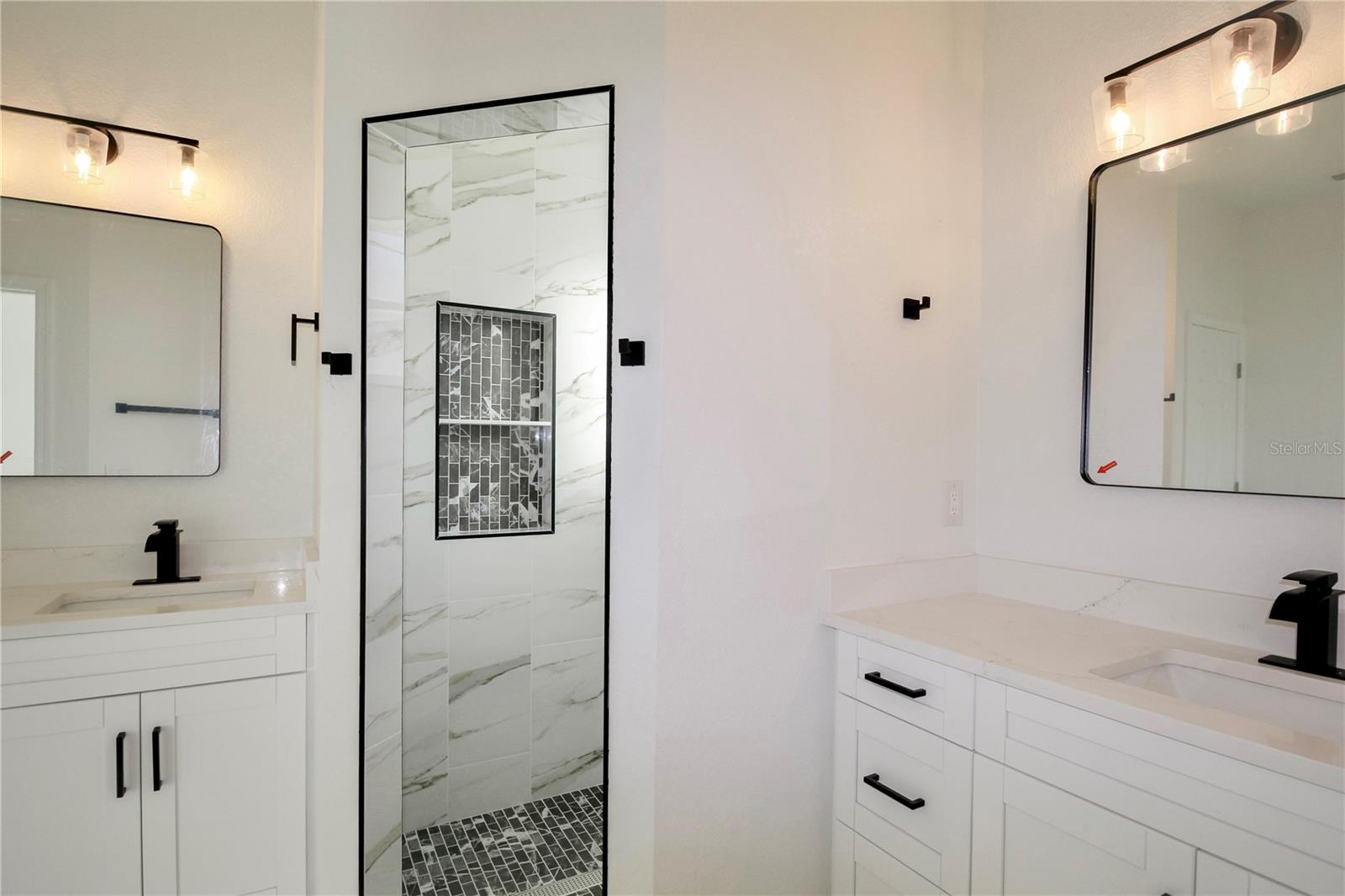 Image 24 of 47 For 3915 El Rado Avenue