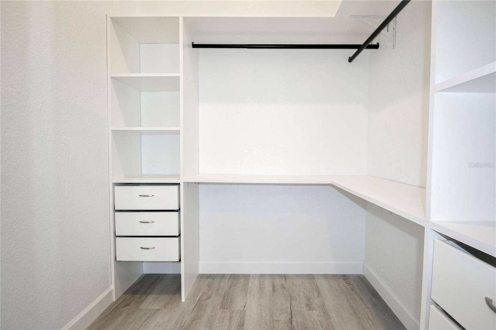 Image 26 of 47 For 3915 El Rado Avenue