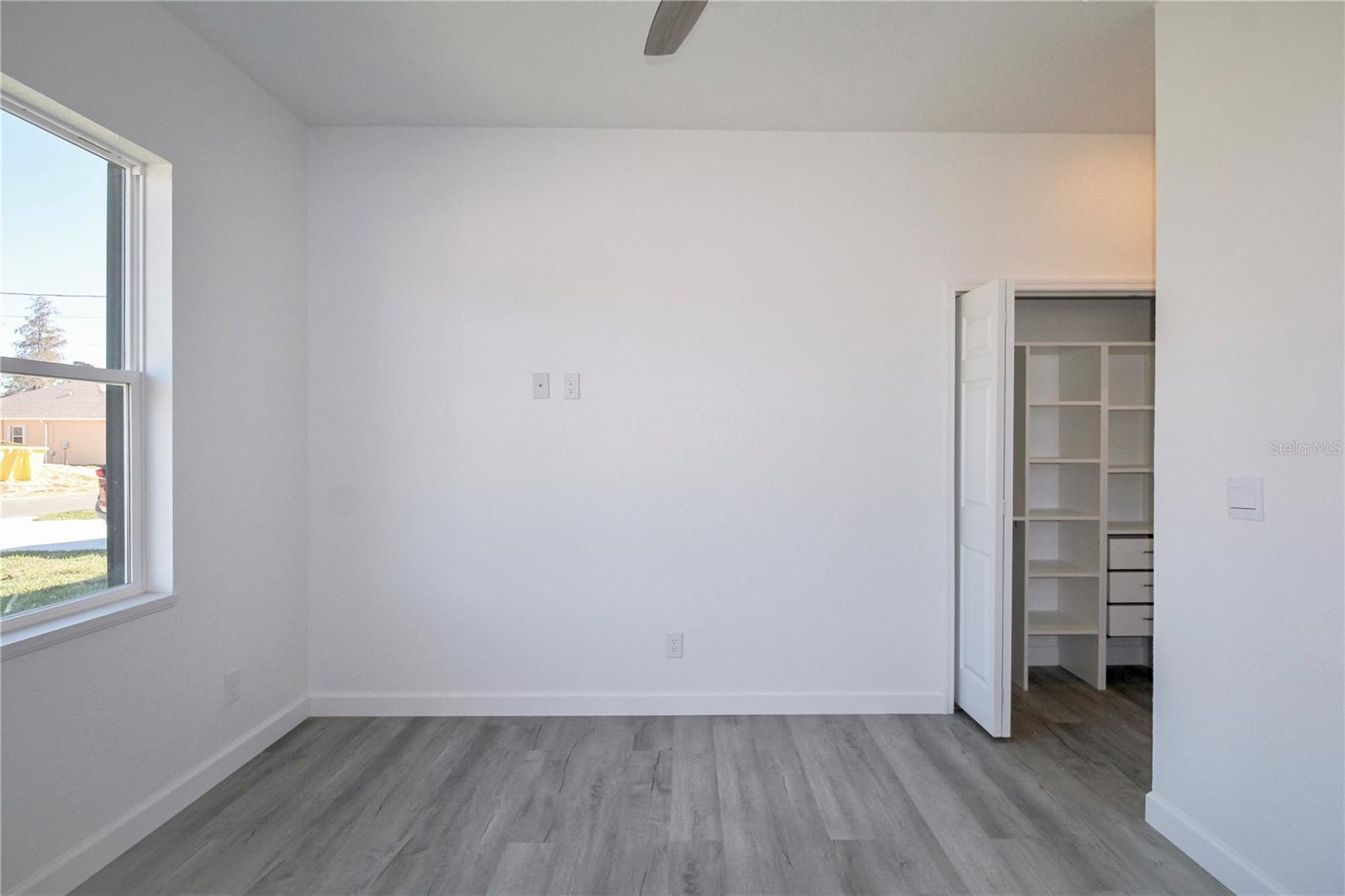 Image 31 of 47 For 3915 El Rado Avenue