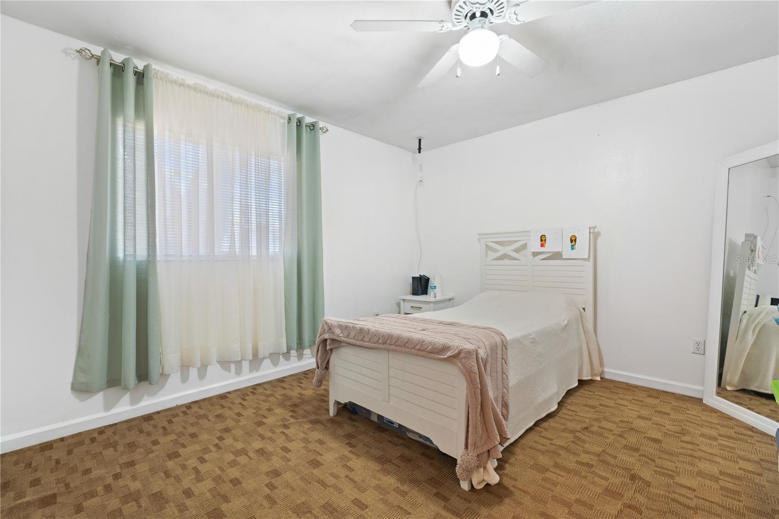 Image 25 of 64 For 619 29th Street E