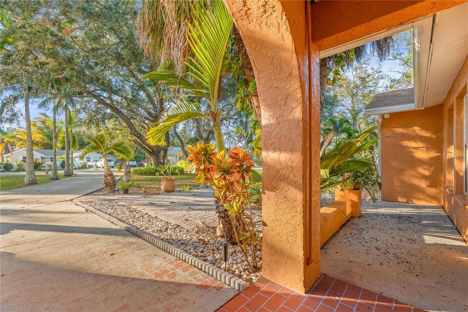 Image 3 of 64 For 619 29th Street E