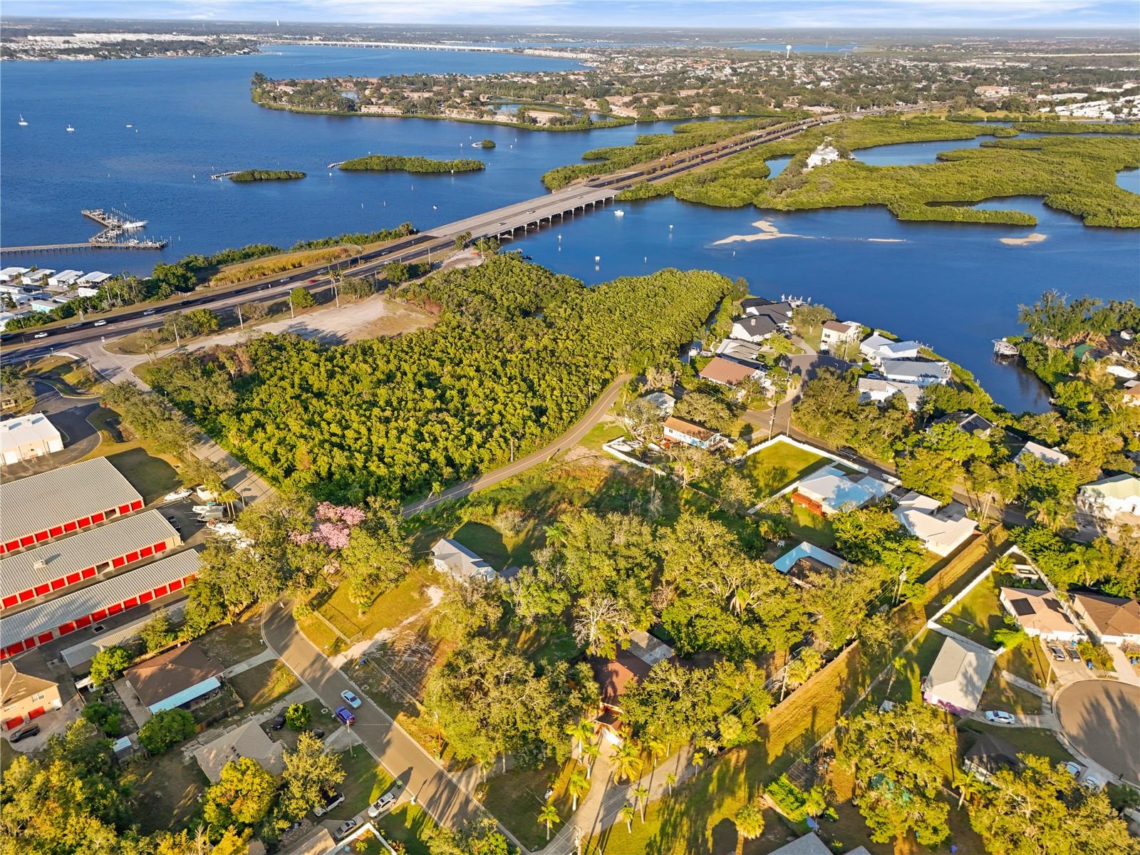 Image 42 of 64 For 619 29th Street E