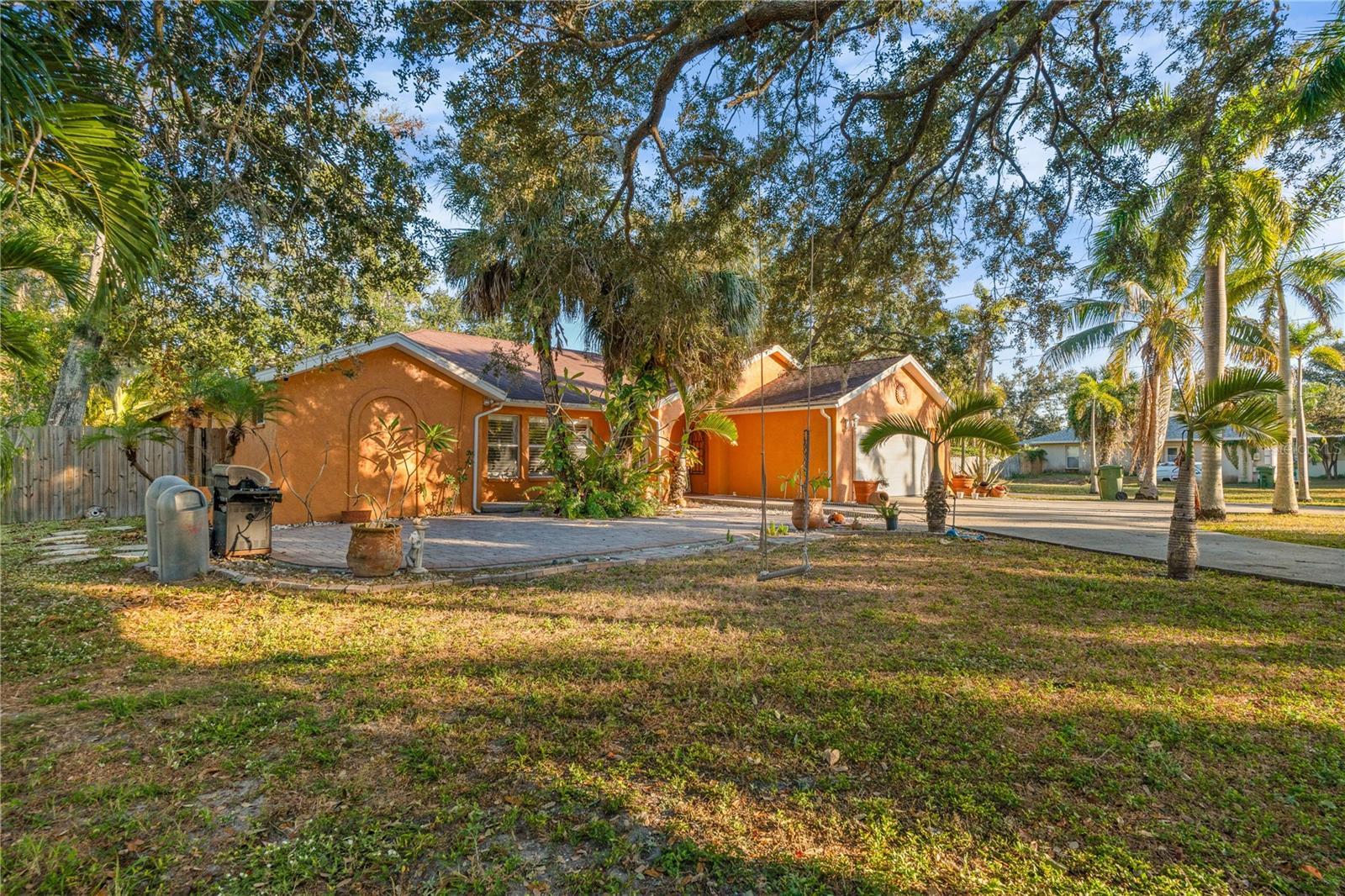 Image 7 of 64 For 619 29th Street E