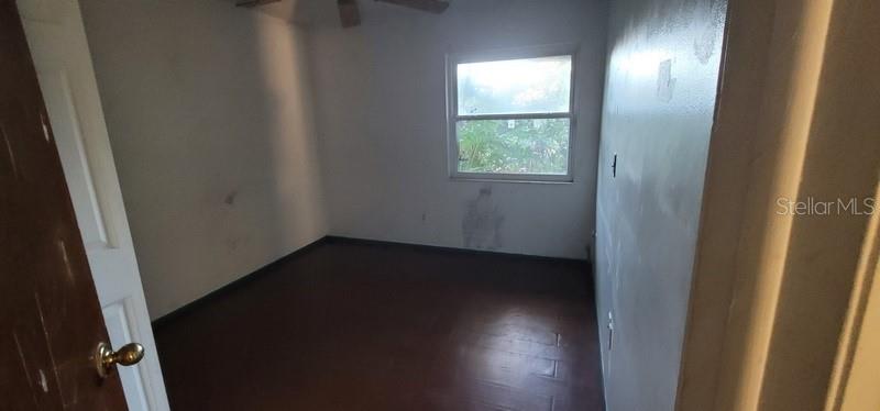 Image 5 of 26 For 20733 Melville Street