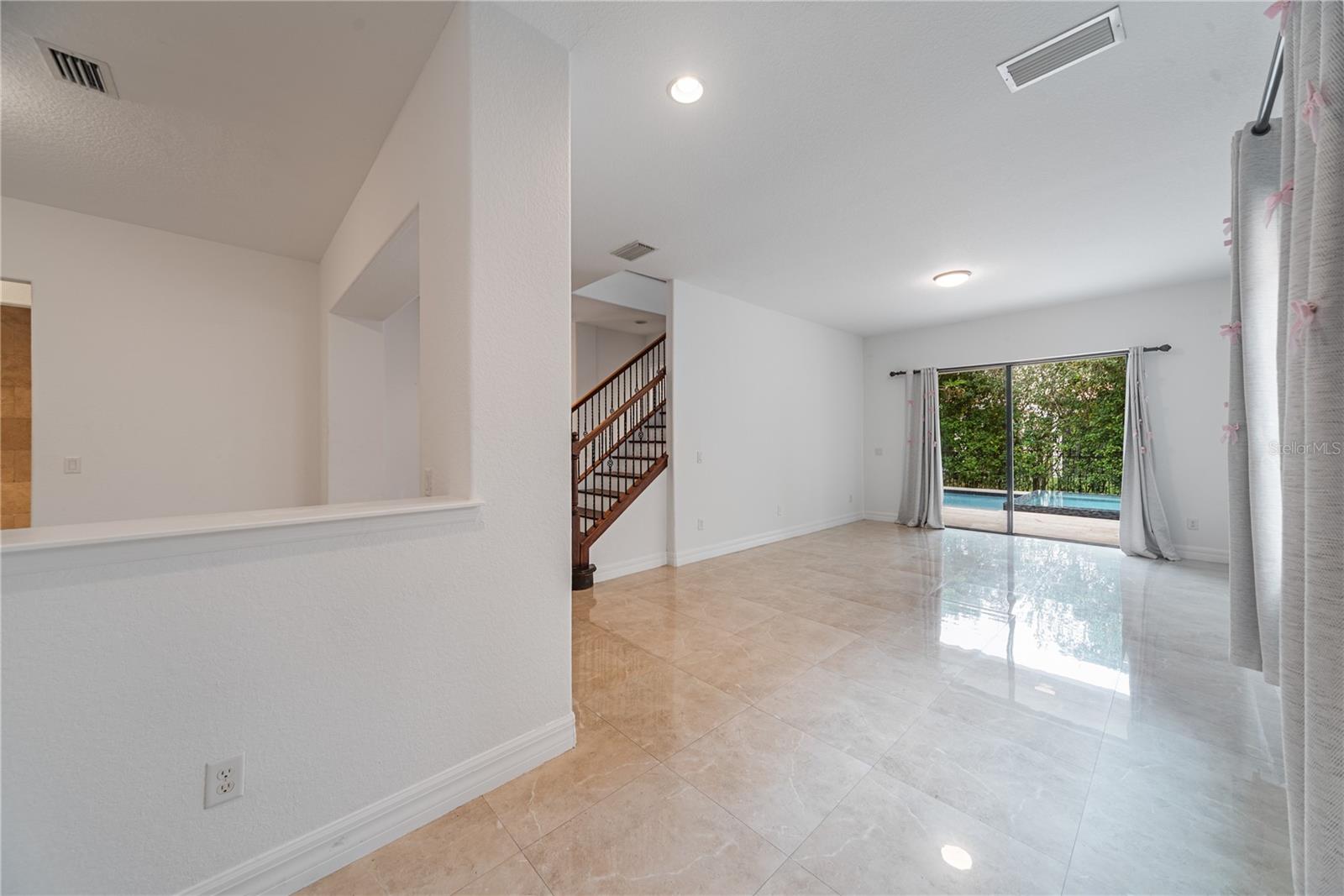 Image 19 of 54 For 10359 Henbury Street