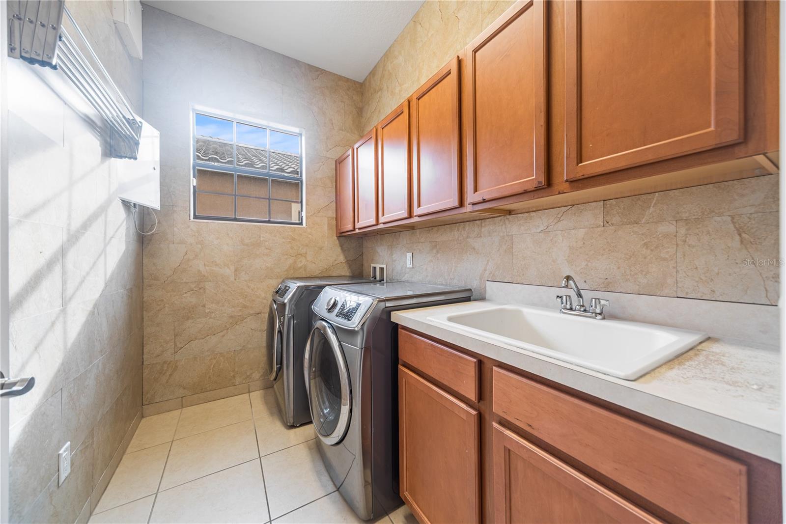 Image 38 of 54 For 10359 Henbury Street