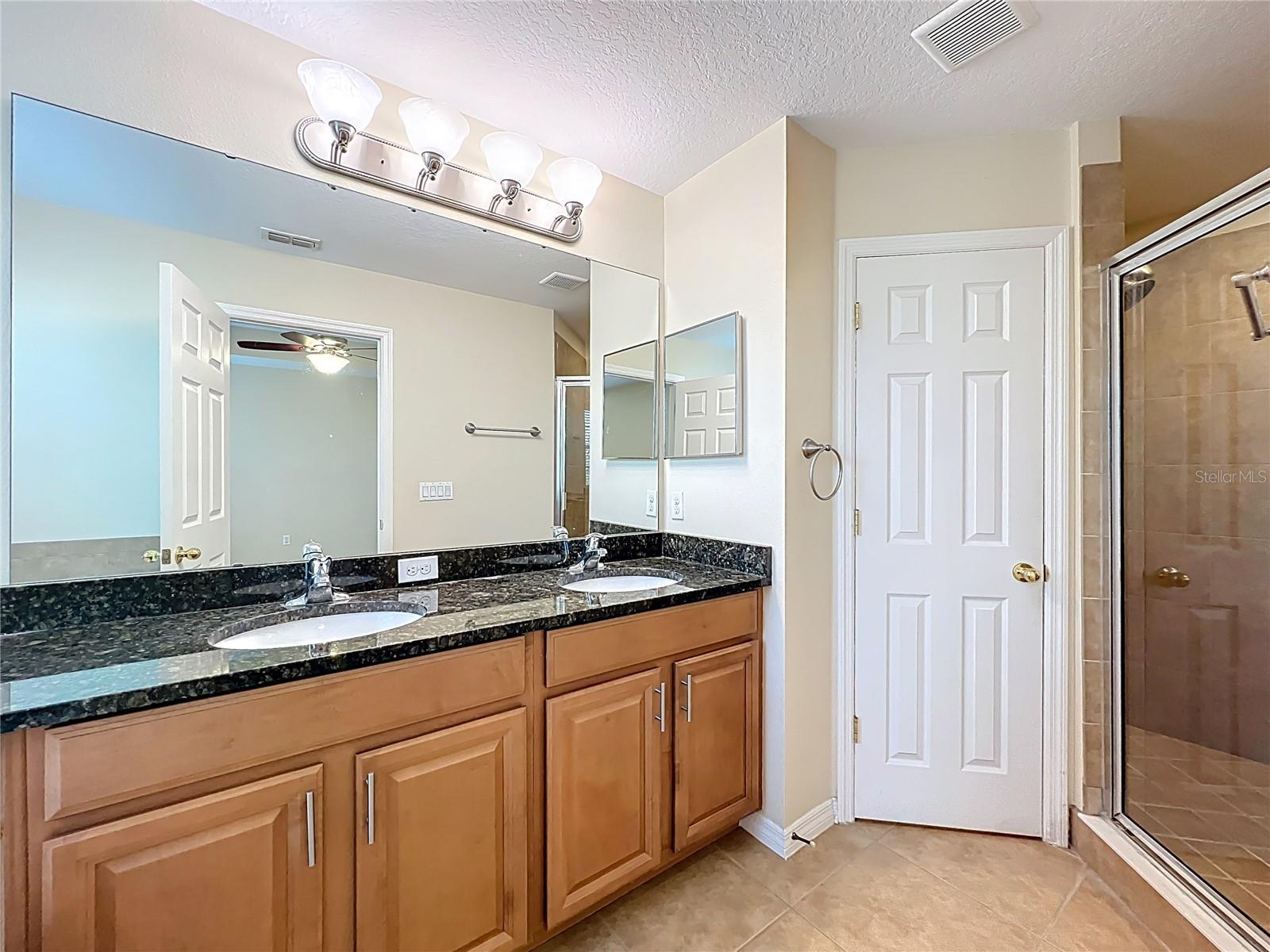 Image 25 of 45 For 2853 Shady Willow Lane