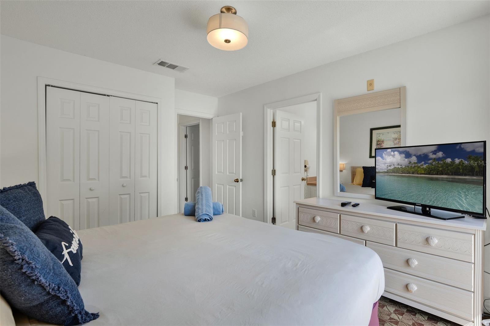 Image 14 of 57 For 1086 Park Ridge Circle