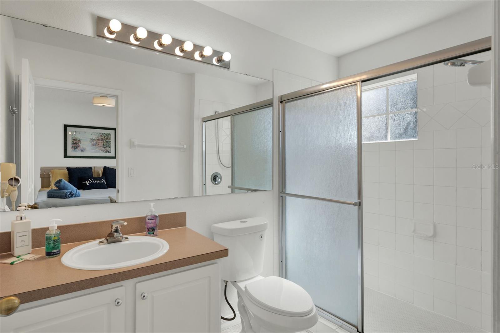 Image 18 of 57 For 1086 Park Ridge Circle