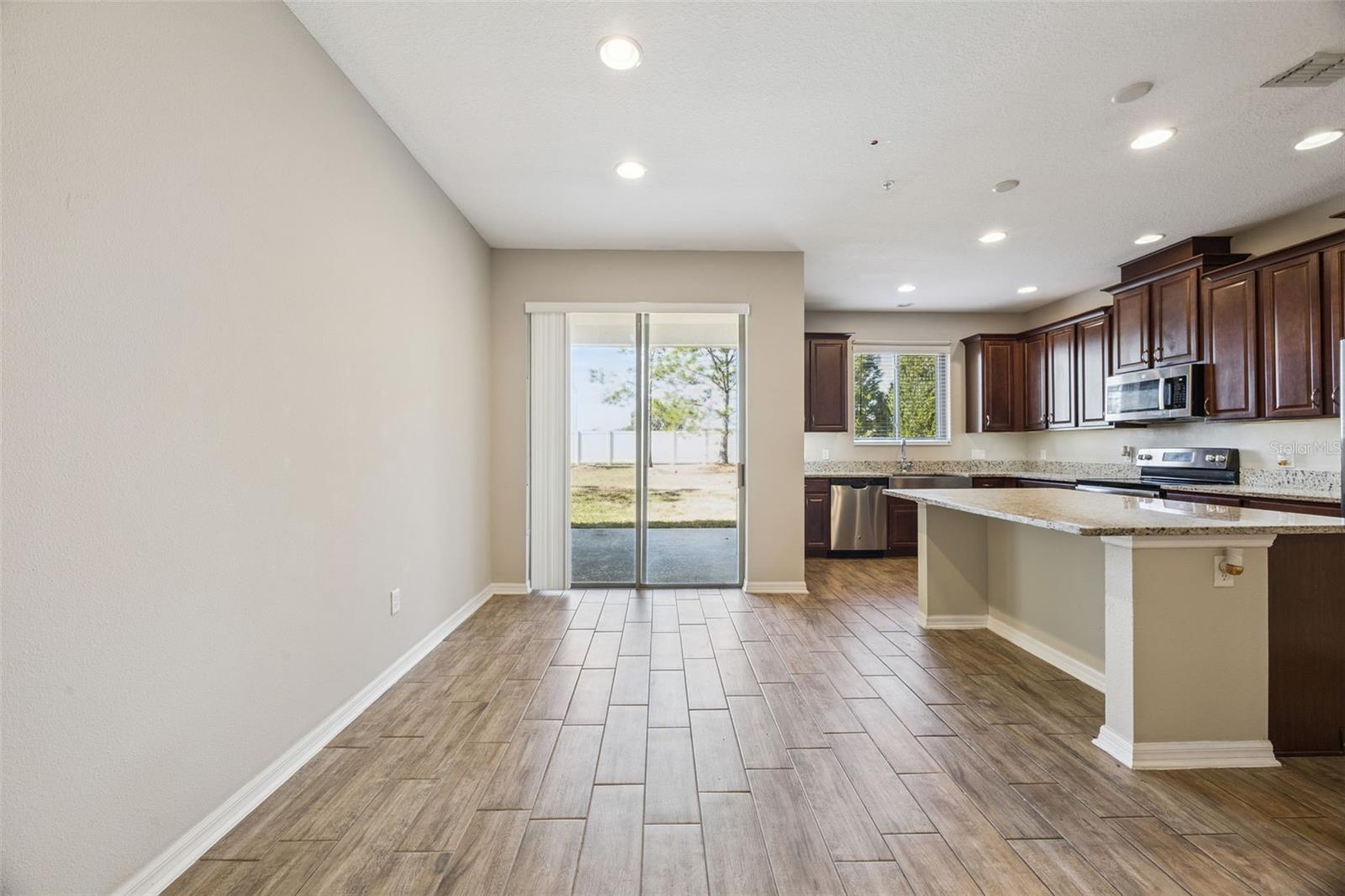 Image 11 of 53 For 2692 White Isle Lane 103