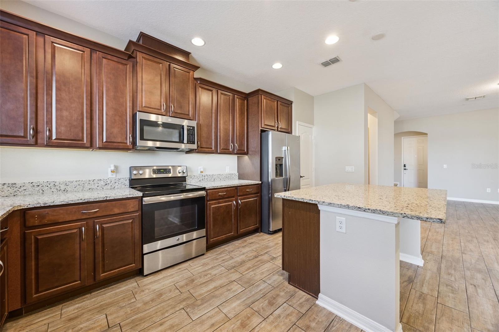 Image 13 of 53 For 2692 White Isle Lane 103