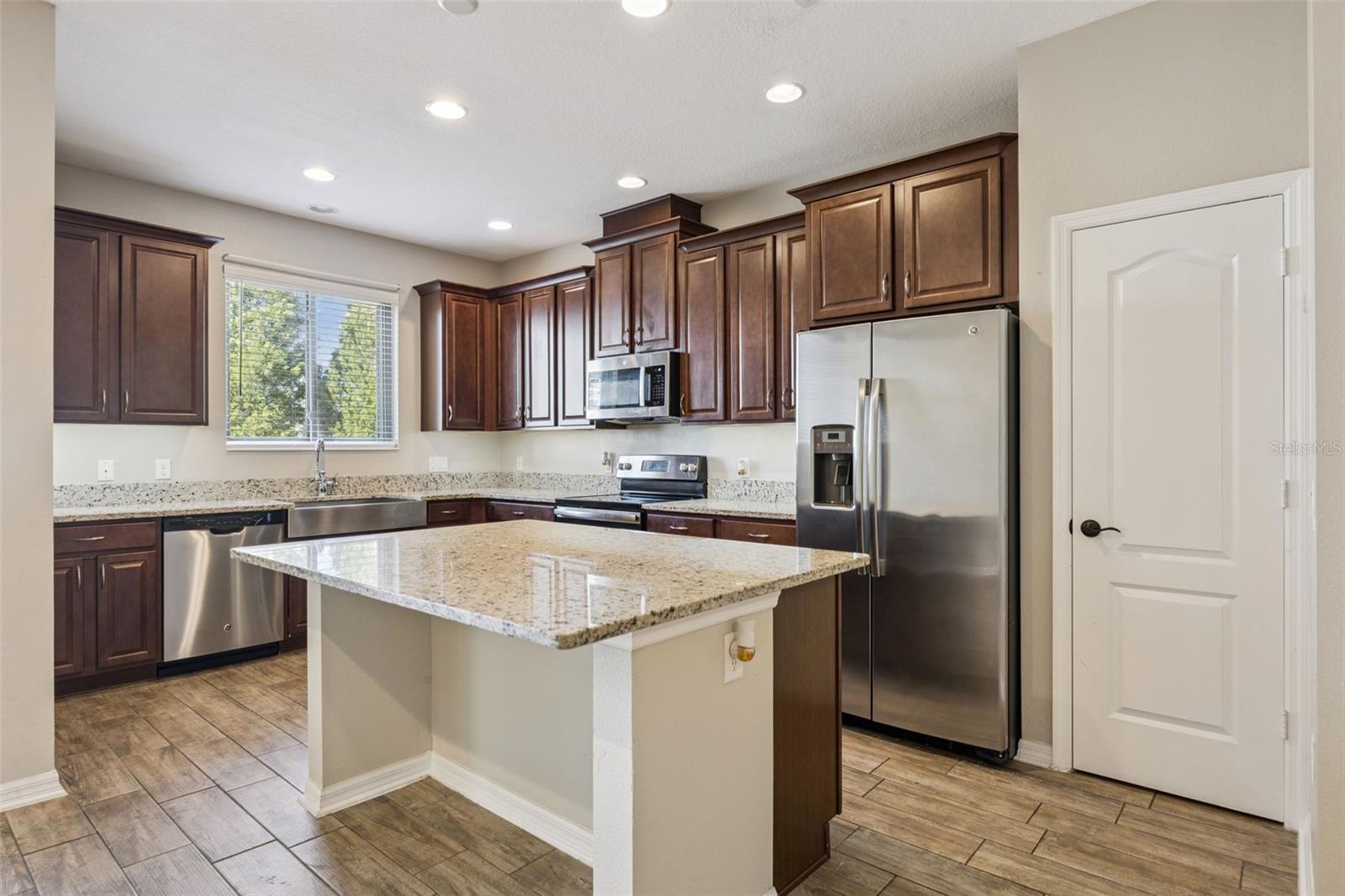 Image 14 of 53 For 2692 White Isle Lane 103