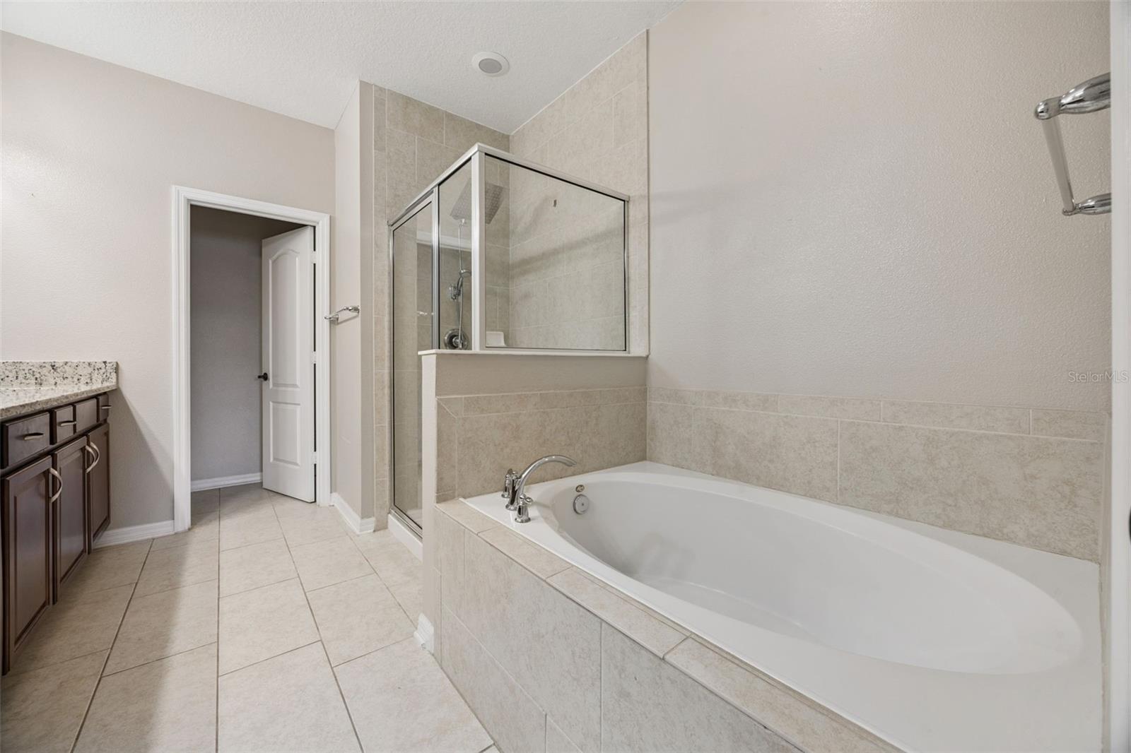 Image 26 of 53 For 2692 White Isle Lane 103