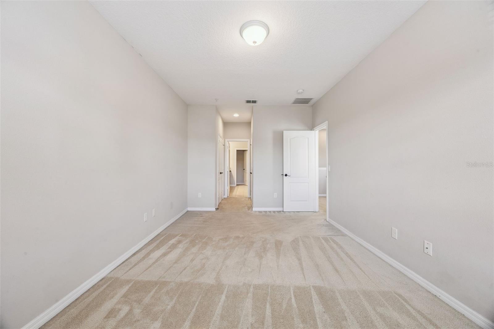 Image 32 of 53 For 2692 White Isle Lane 103