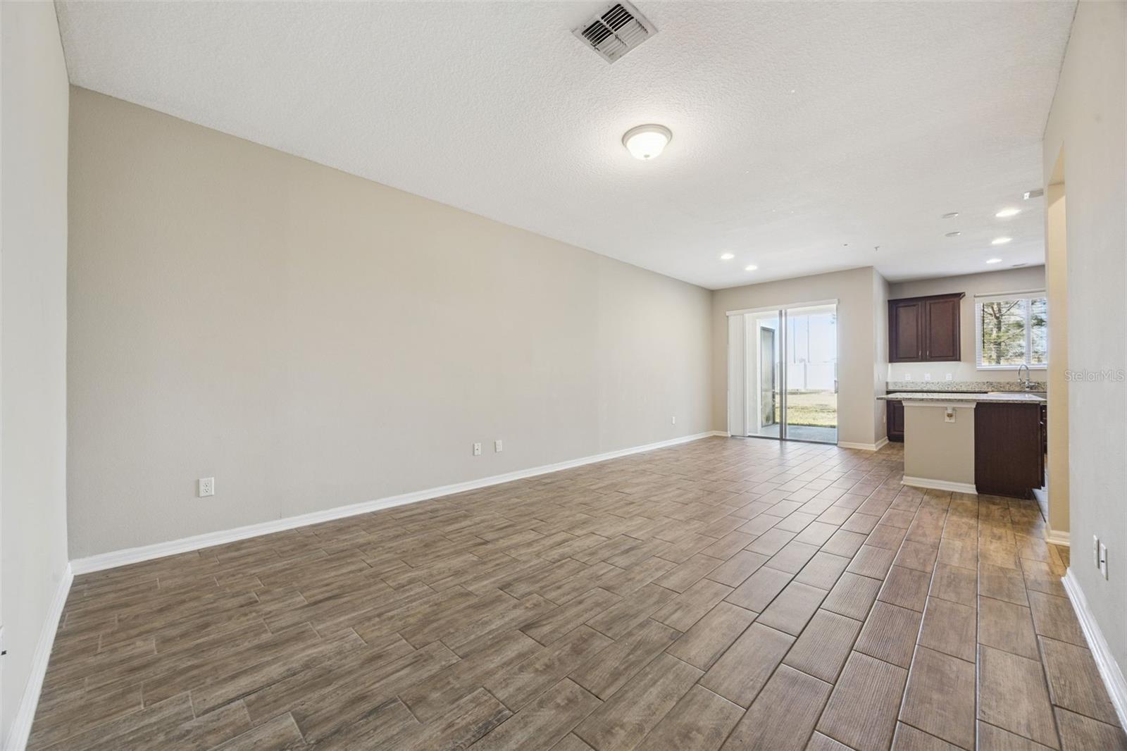 Image 6 of 53 For 2692 White Isle Lane 103