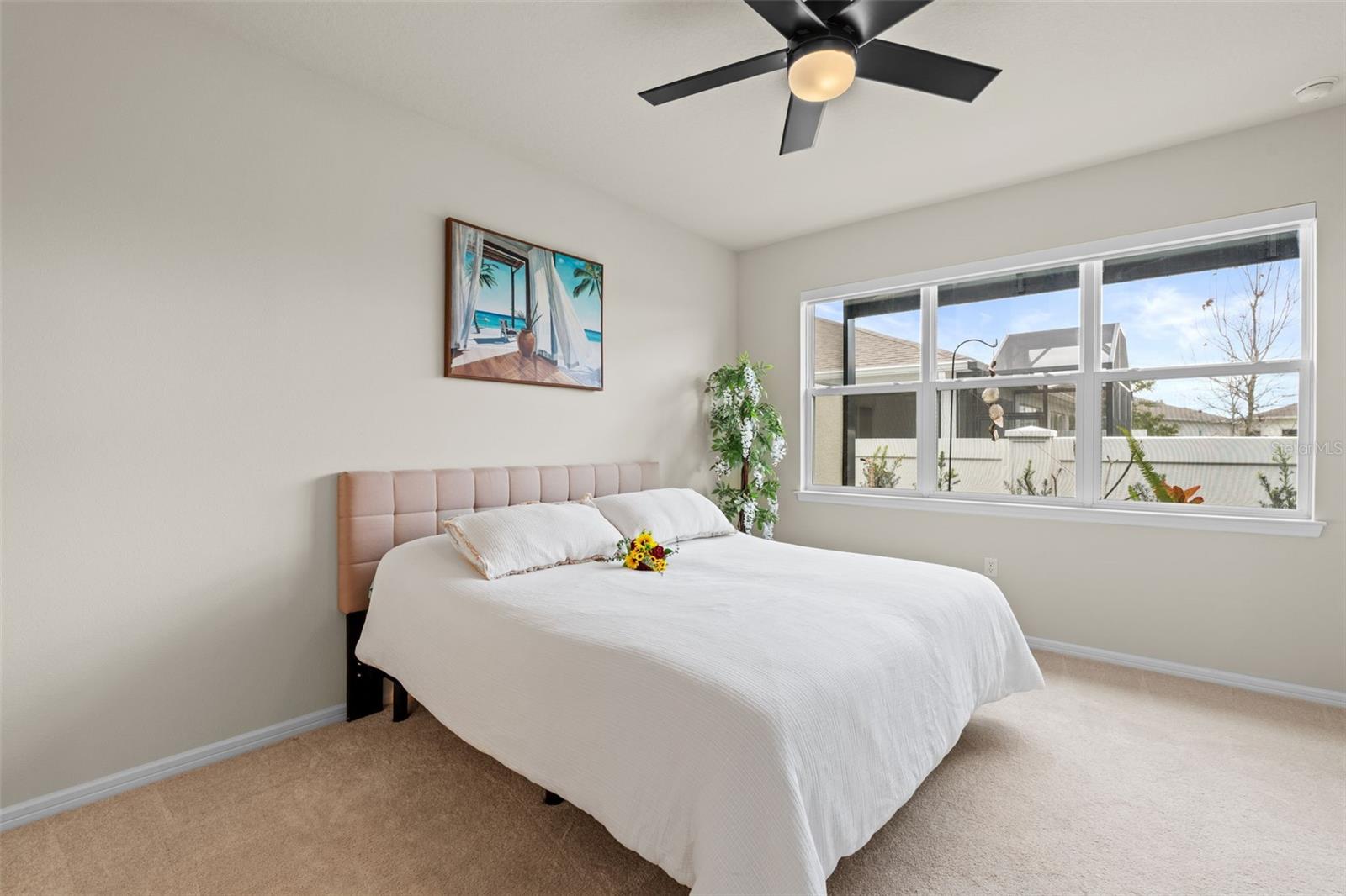 Image 19 of 60 For 13615 Splashing Isla Drive