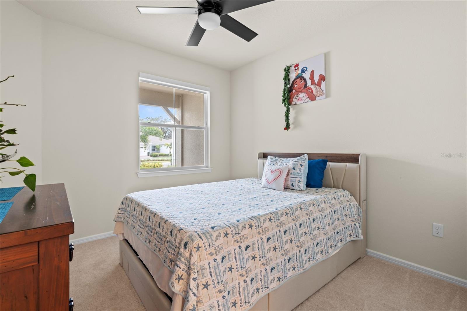 Image 24 of 60 For 13615 Splashing Isla Drive