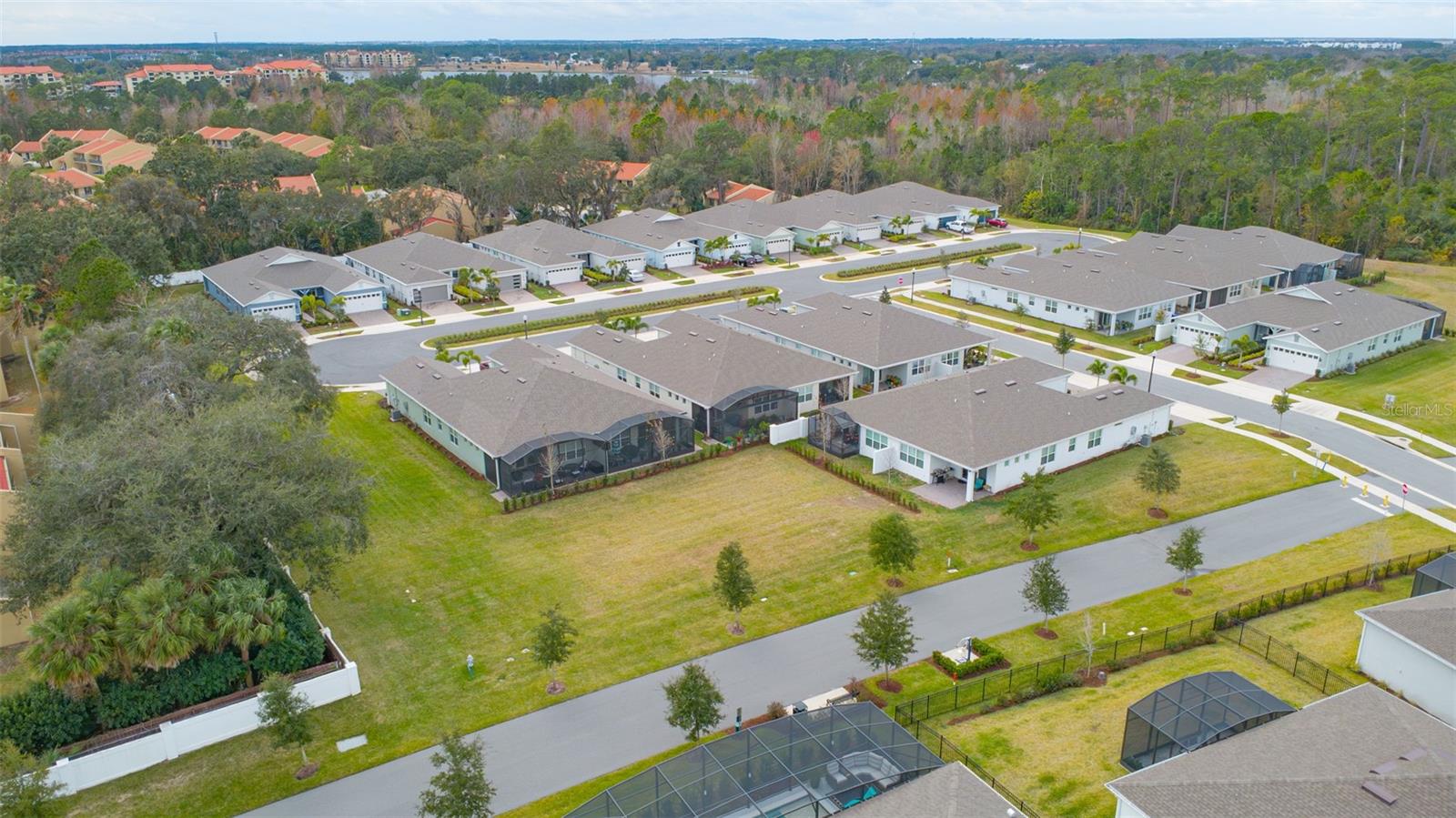 Image 35 of 60 For 13615 Splashing Isla Drive