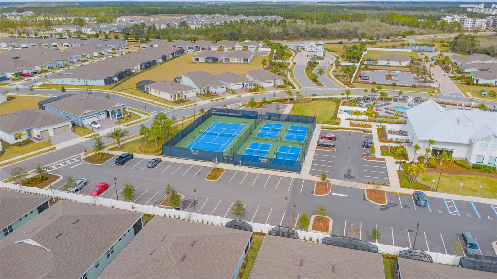 Image 39 of 60 For 13615 Splashing Isla Drive