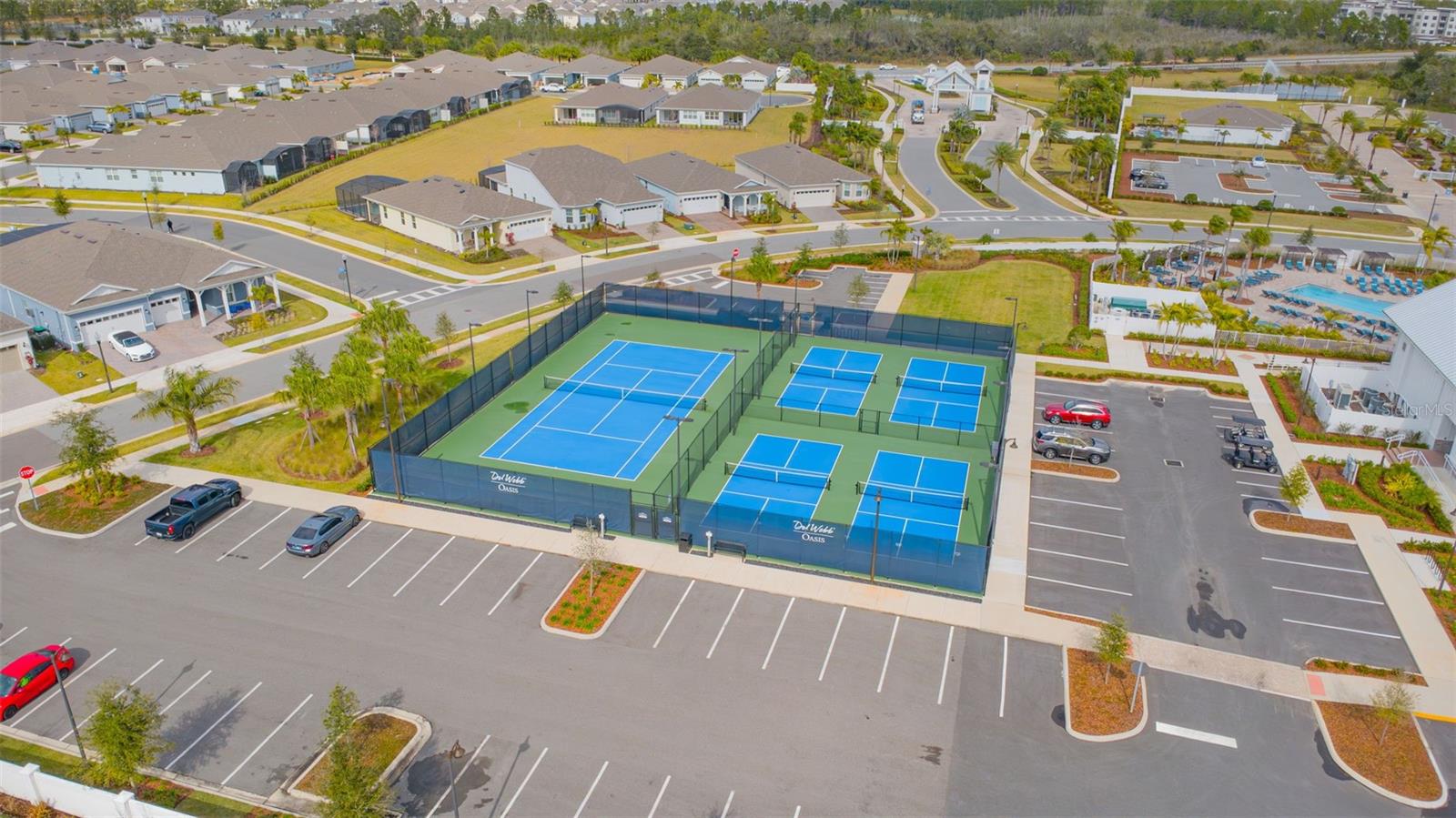 Image 40 of 60 For 13615 Splashing Isla Drive