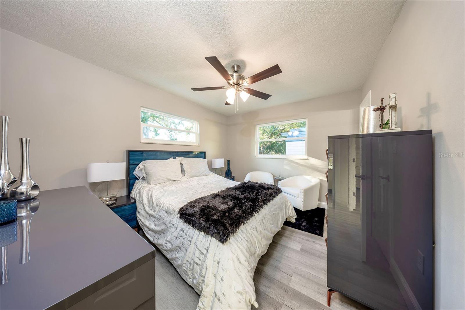 Image 19 of 30 For 904 22nd Street