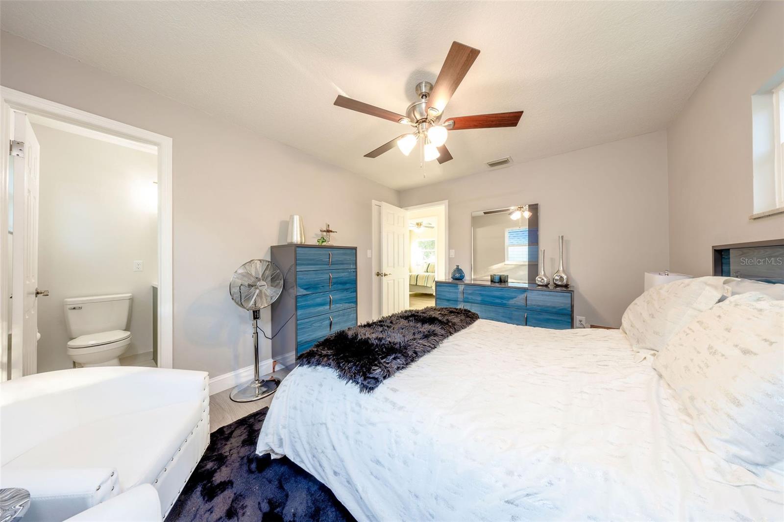 Image 20 of 30 For 904 22nd Street