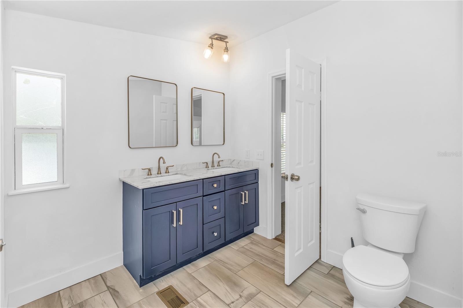 Image 10 of 26 For 1311 Elizabeth Street