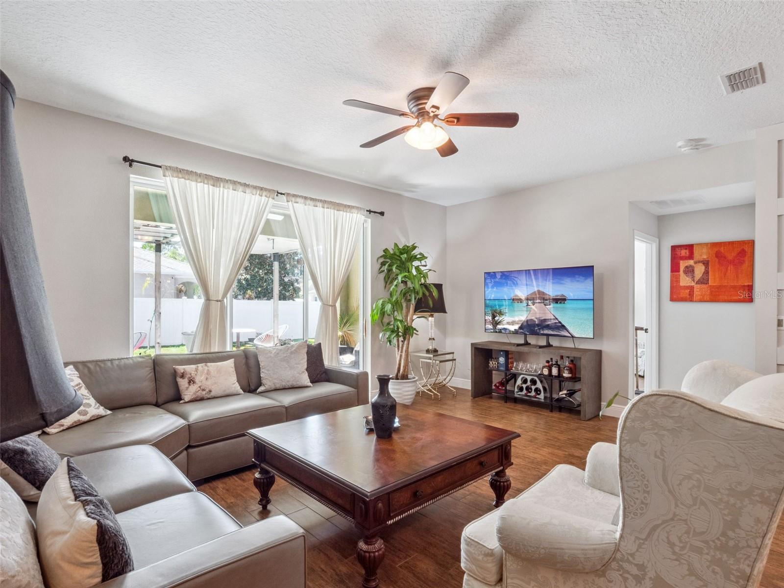 Image 12 of 31 For 1110 Vinsetta Circle