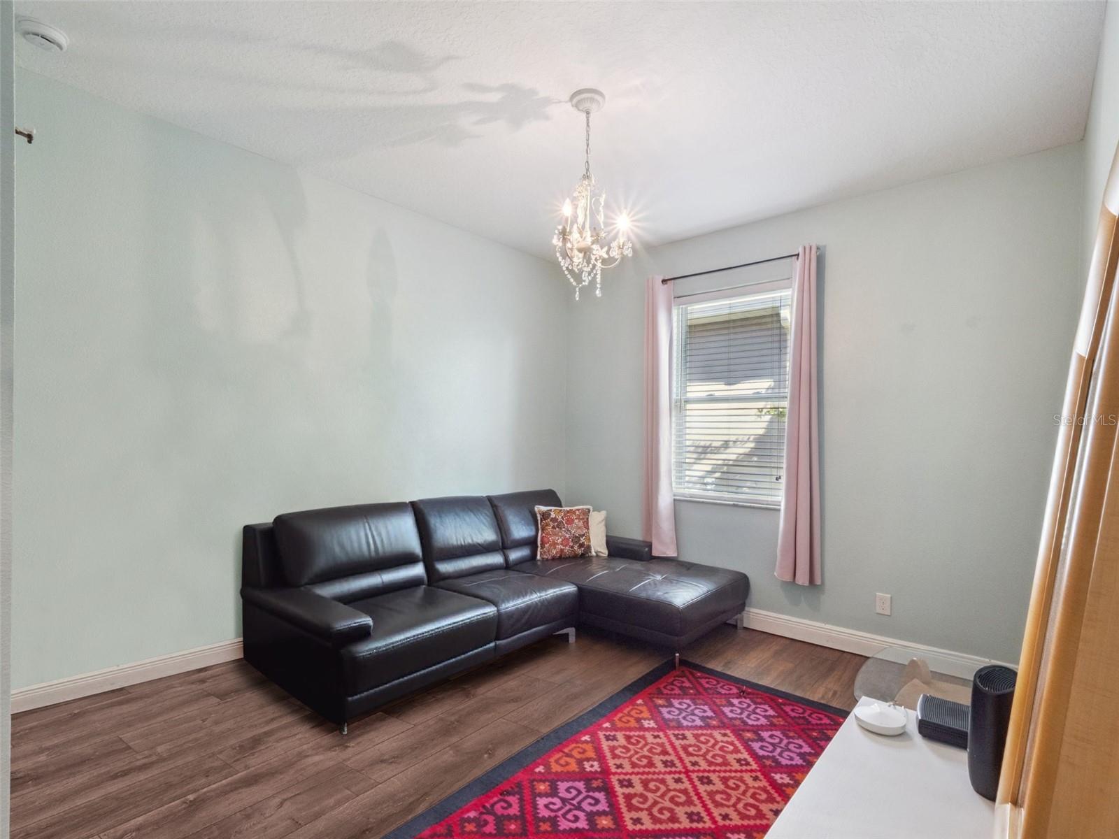 Image 22 of 31 For 1110 Vinsetta Circle