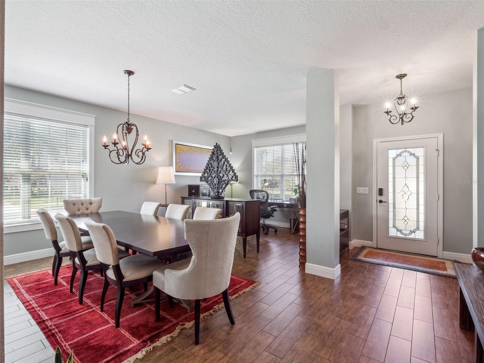 Image 4 of 31 For 1110 Vinsetta Circle