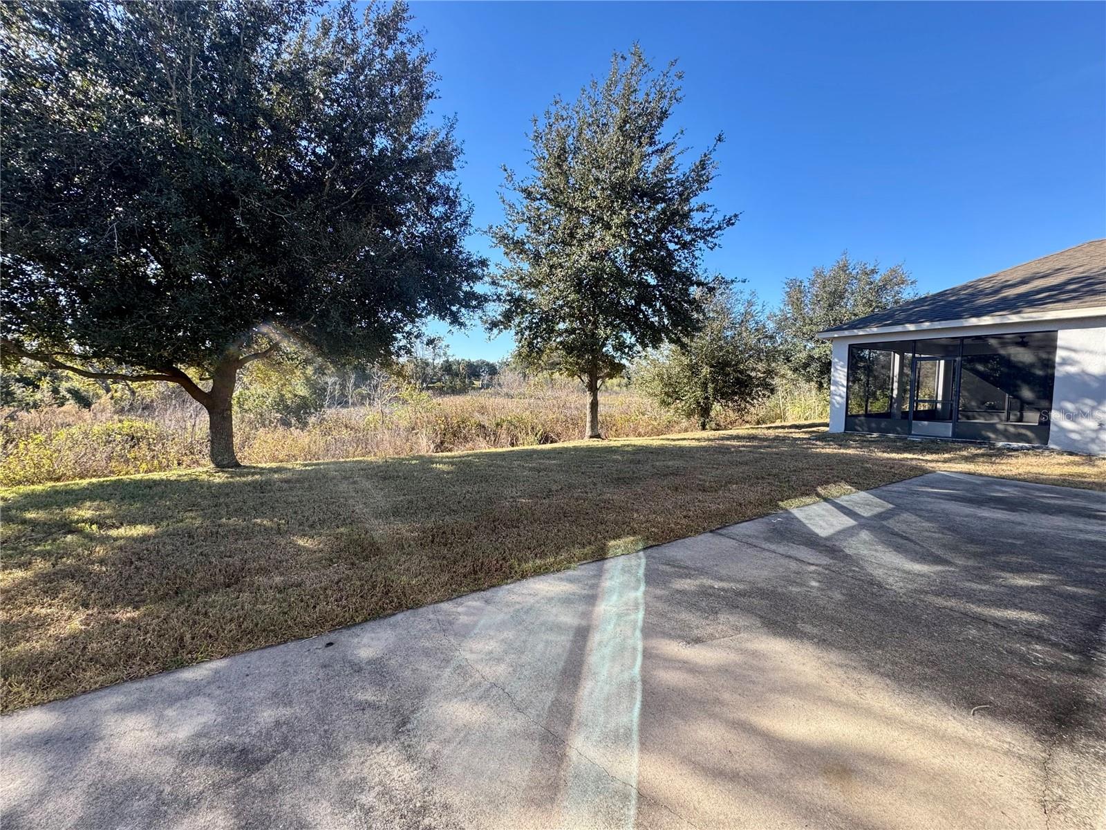 Image 21 of 21 For 215 Lakeshore Drive