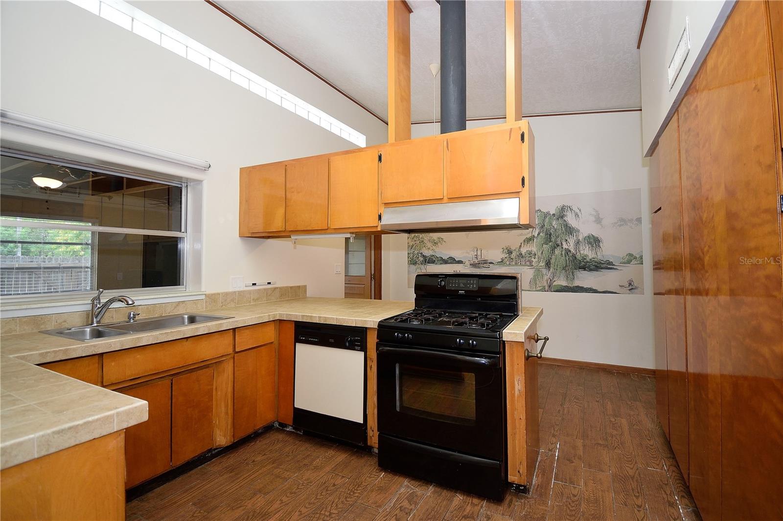 Image 6 of 22 For 150 Alachua Lane