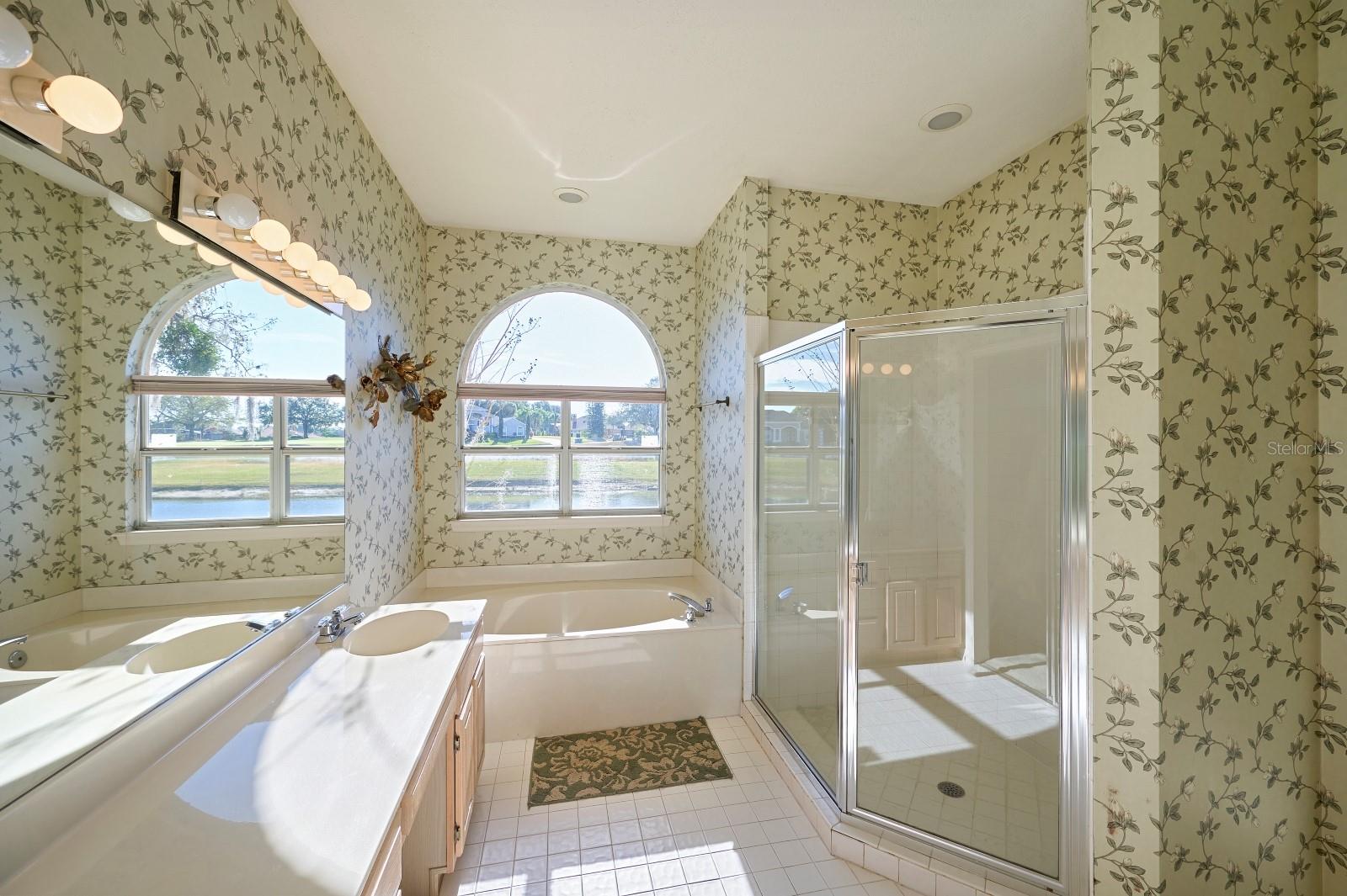 Listing photo id 18 for 475 Arrowmount Place