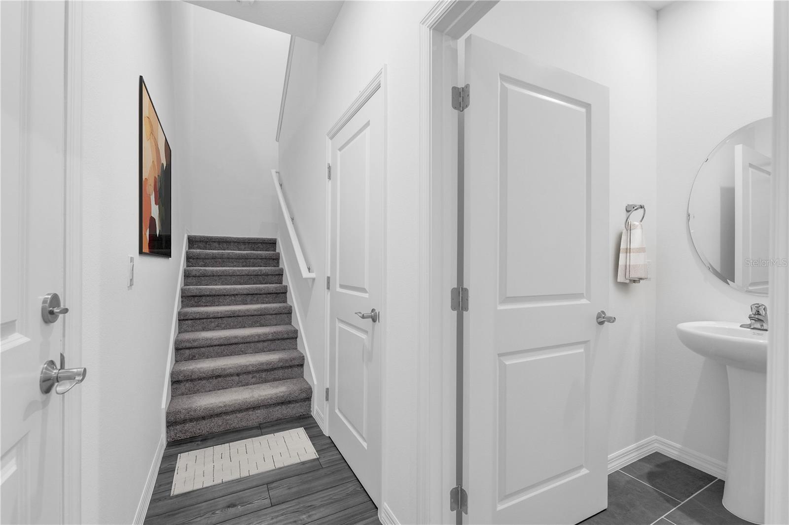 Image 3 of 21 For 5467 Meadow Walk Drive